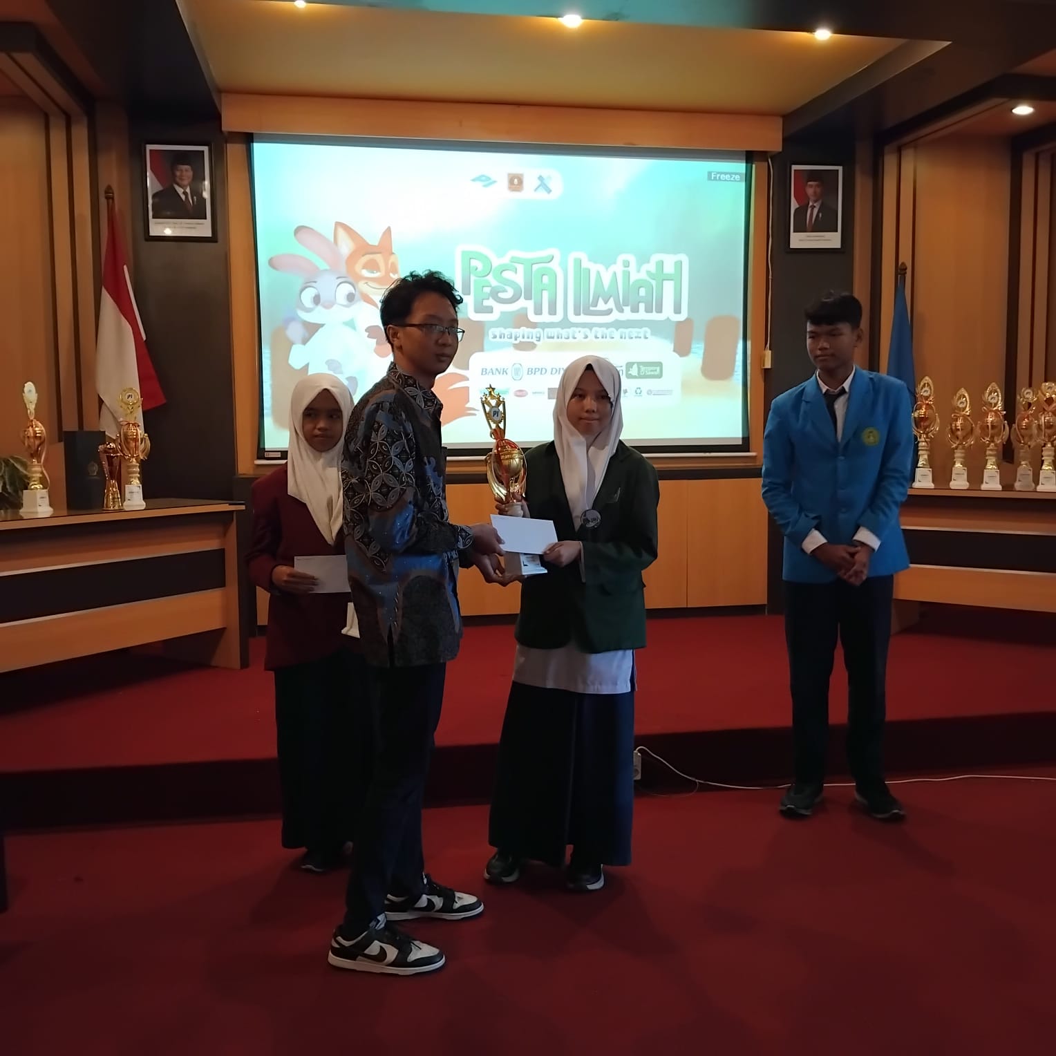 Gambar Berita